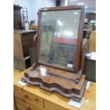 XIX Century Mahogany Dressing Table Mirror, with a rectangular mirror, with shaped supports,