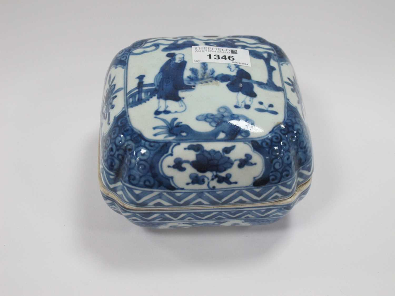 Oriental Blue White Box and cover, 13cm wide.