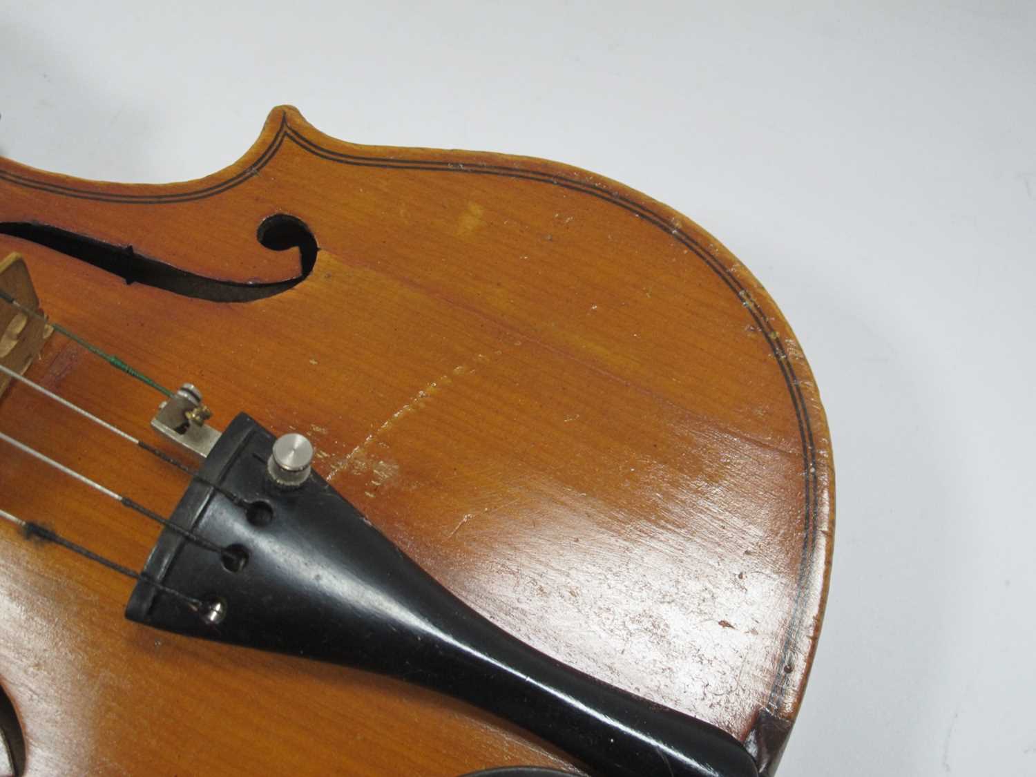 Violin, with two piece back, overall length 51.5cm, length of back 31cm, with bow and case. - Image 9 of 18