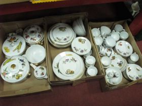 Worcester 'Evesham' Table Pottery, of over 100 pieces.