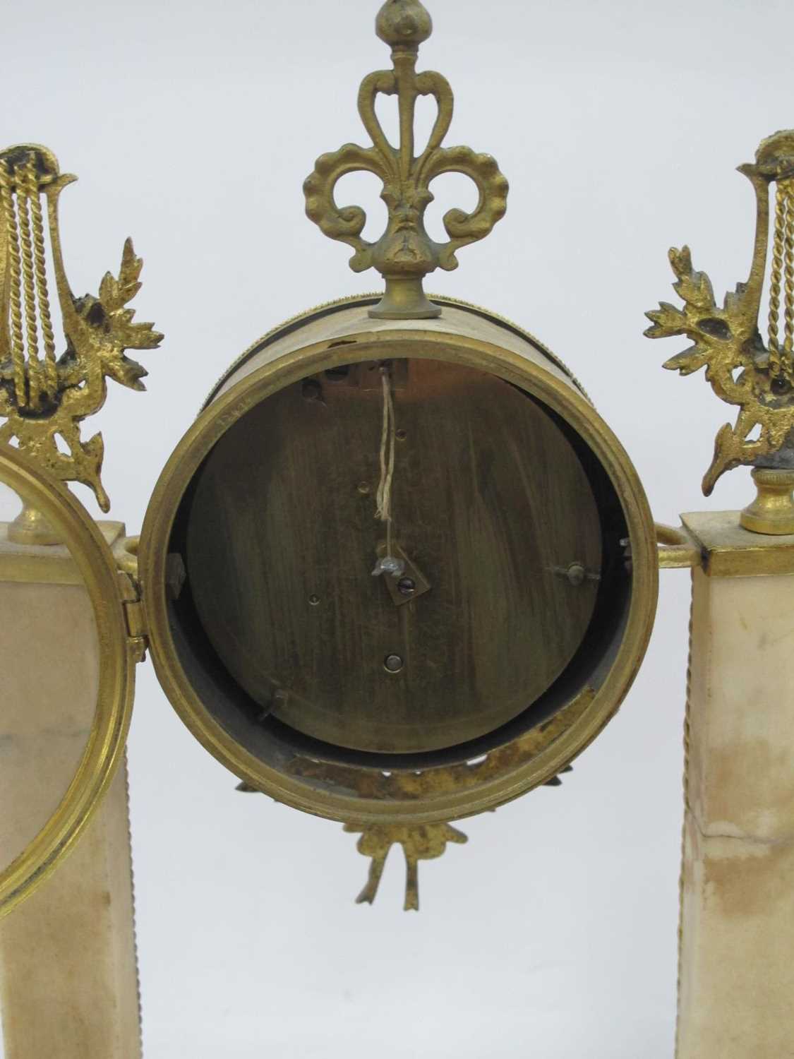 A Late XIX Century French Mantle Clock, the gilt metal and marble case with side columns mounted - Image 6 of 7