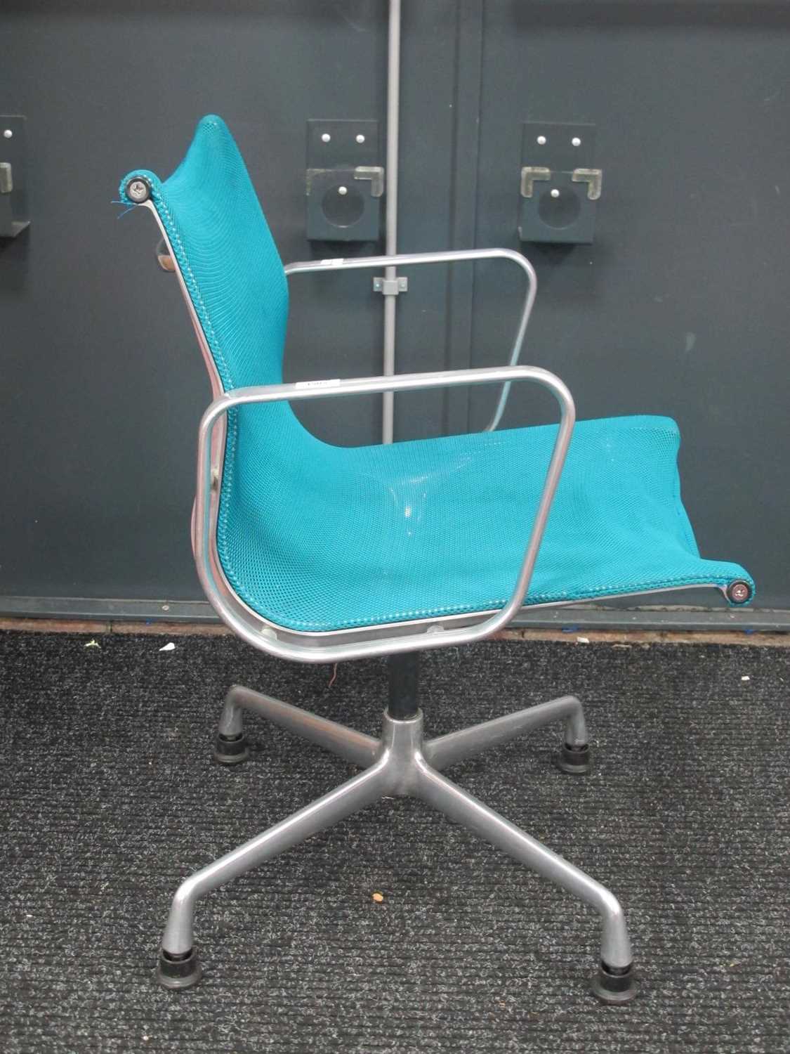 Charles Eames EA 107 Aluminium Side Chair, upholstered in a turquoise mesh fabric, black label to - Image 3 of 7