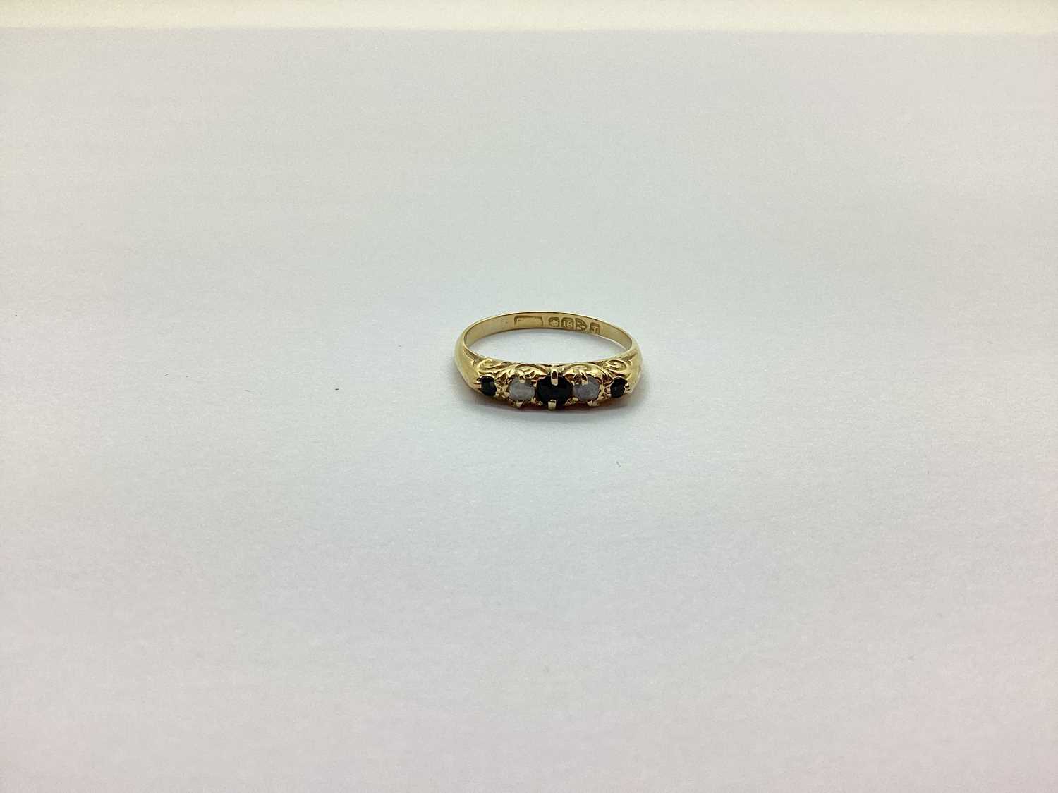 A Chester Hallmarked 18ct Gold Rose Cut Diamond Set Ring, (Chester 1919) (finger size O).