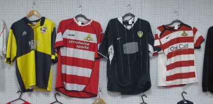 Football Shirts - Leeds United Nike dark blue away (appears to be large - sponsors logo worn