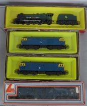 Two Triang 'OO' Gauge/4mm Boxed Diesel Locomotives, Ref No R758 Class 35 Hymek, BR blue R/No