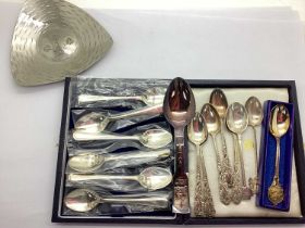 Set of Six Hallmarked Silver Teaspoons, Gee & Holmes, Sheffield, in original fitted case; together