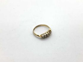 A Chester Hallmarked 18ct Gold Five Stone Diamond Ring, graduated set (Chester 1905) (finger size M)