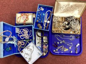 A Mixed Lot of Assorted Costume Jewellery, including bead necklaces, diamanté, bangles, dress rings,