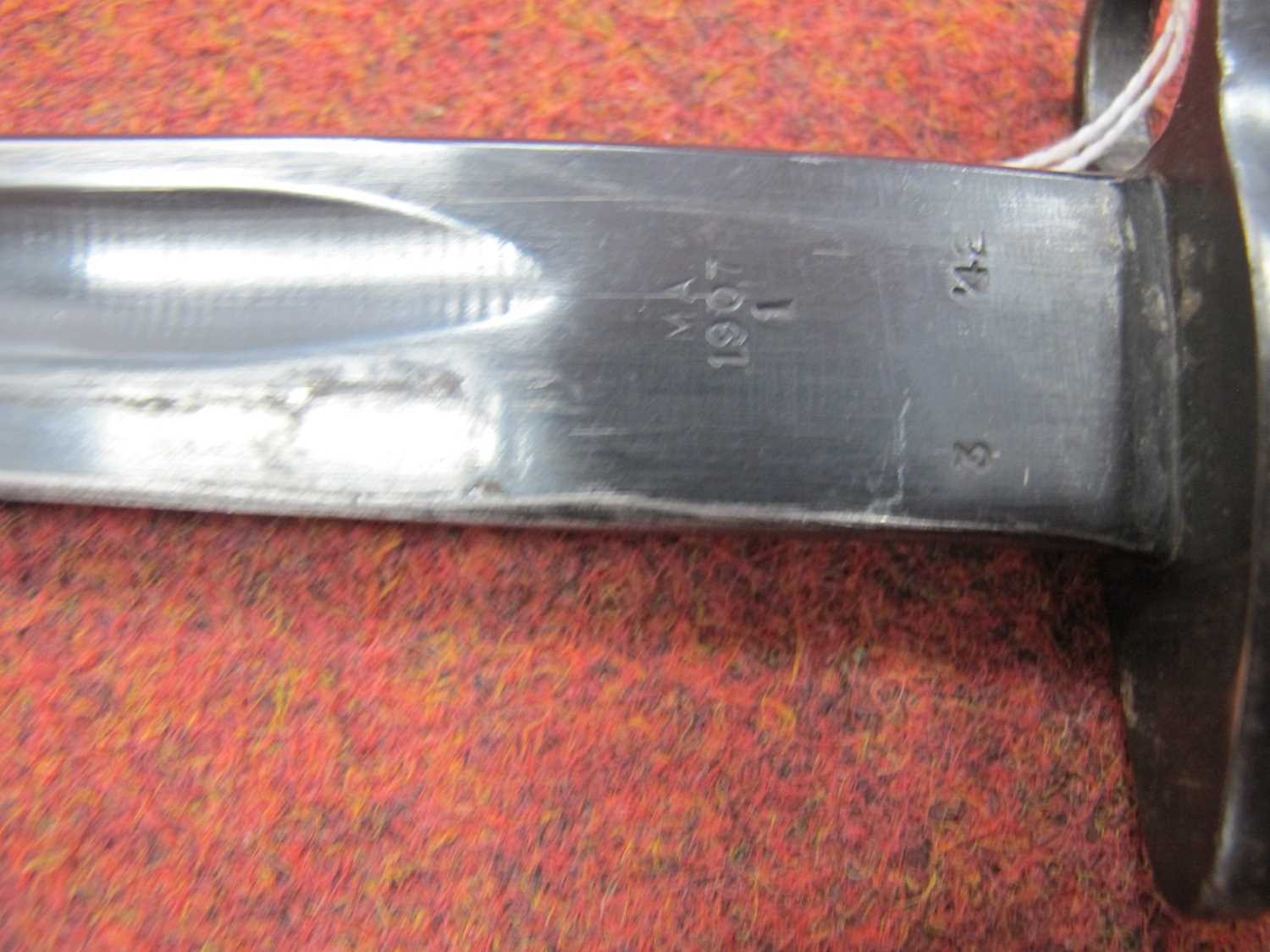 WWII Australian 1907 Pattern Bayonet, with various marks on blade including Year '42', - Image 2 of 11