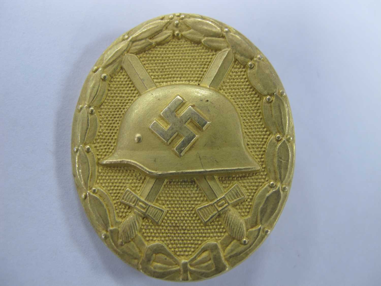 WWII Third Reich German Wound Badge Gold Grade, with manufacturer mark L/53 on reverse. Due to the - Image 5 of 11