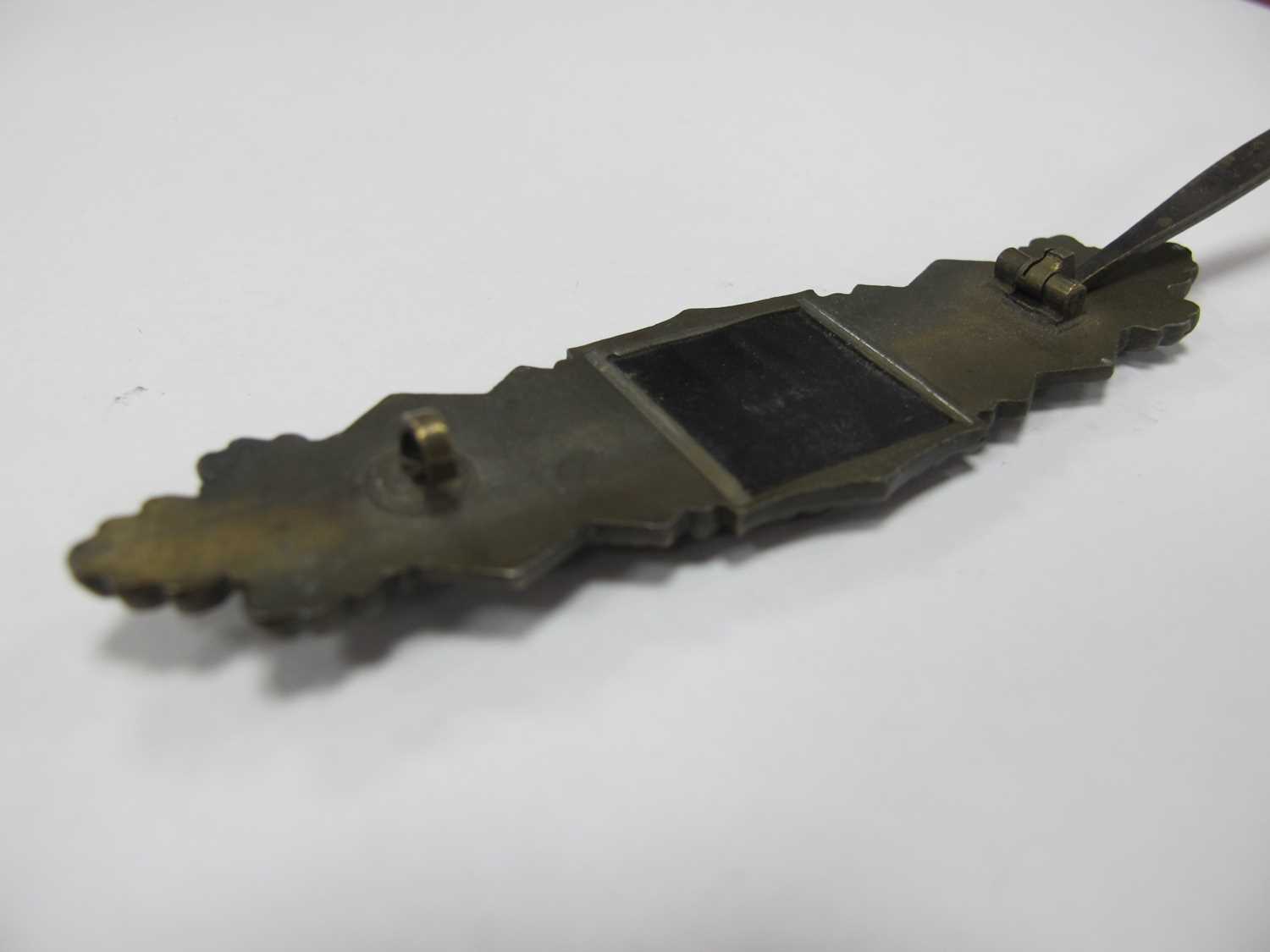 WWII Third Reich Germany Army/Waffen SS Close Combat Clasp in bronze. Due to the nature of these - Image 9 of 9