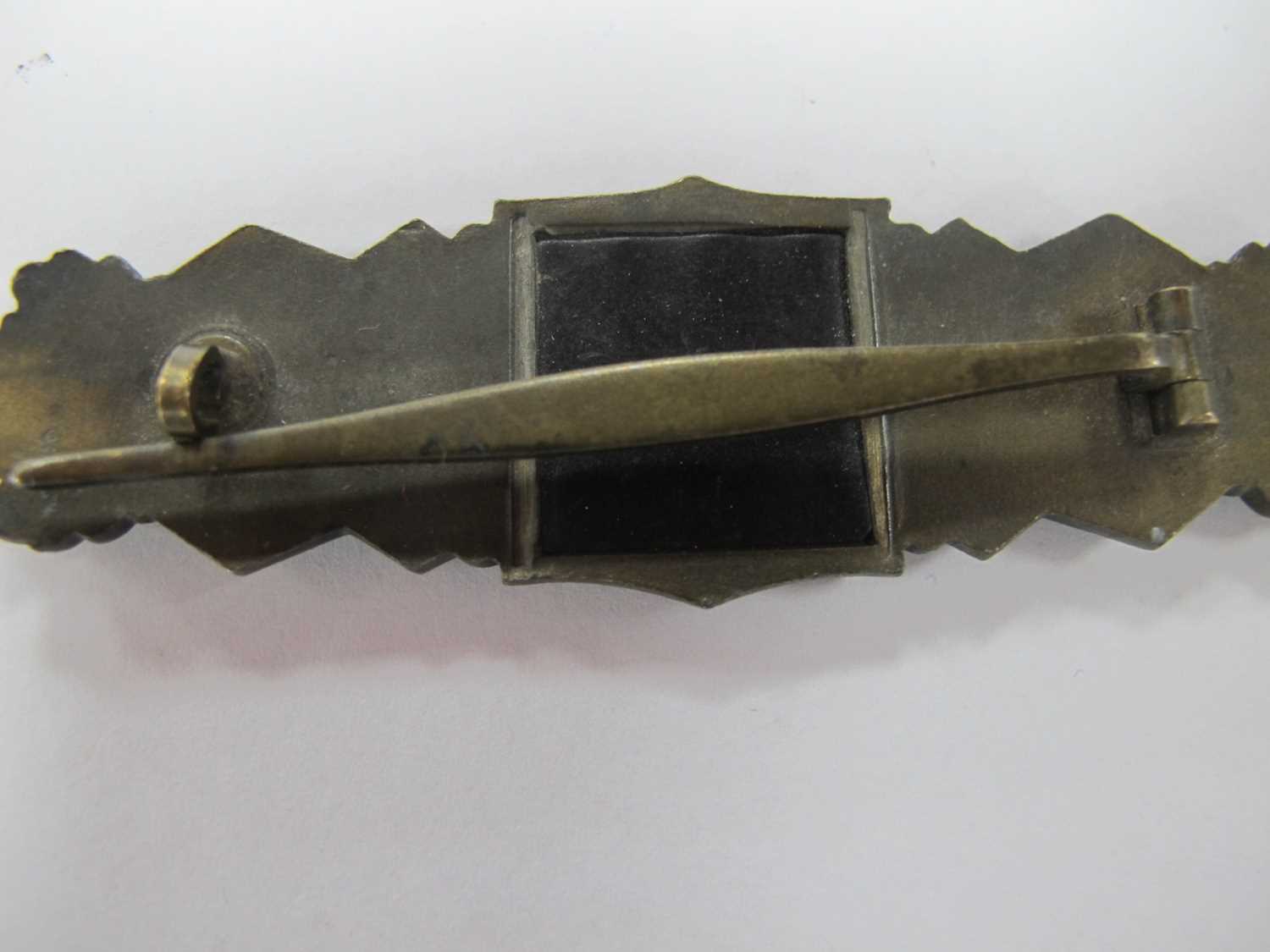 WWII Third Reich Germany Army/Waffen SS Close Combat Clasp in bronze. Due to the nature of these - Image 3 of 9