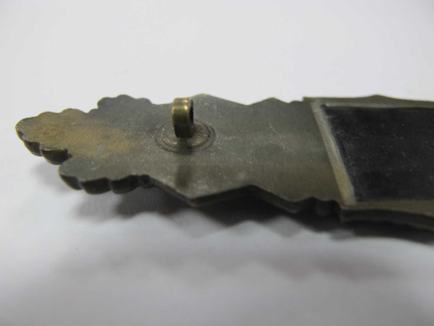 WWII Third Reich Germany Army/Waffen SS Close Combat Clasp in bronze. Due to the nature of these - Image 6 of 9