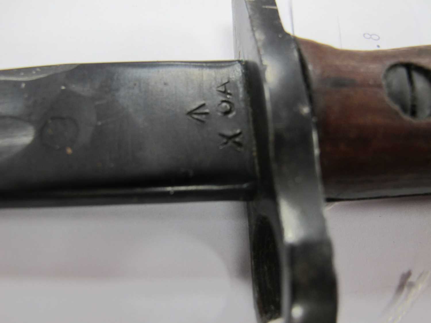 WWII Australian 1907 Pattern Short Bayonet, with various marks on blade including year '45', - Image 6 of 12