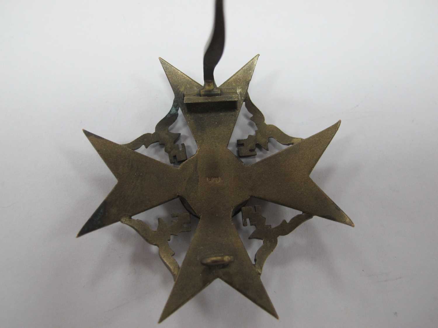 Spanish Civil War Third Reich German Spanish Cross In Bronze, badge awarded to Non Combantants - Image 3 of 9