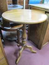 Ercol Pedestal Table, with a circular top, turned pedestal, on cabriole legs, (bearing label),