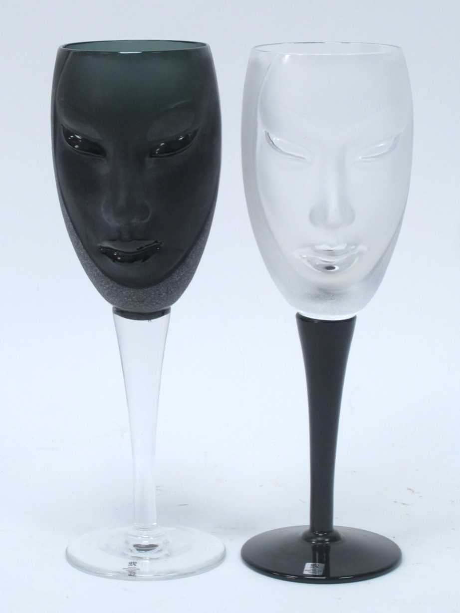 Mats Jonasson ; A pair of 'Elektra' Wine Glasses, one in black on a clear stem, the other frosted - Image 2 of 4