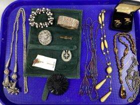 Vintage and Later Costume Jewellery, including Burmese style oval brooch, detailed in relief, a