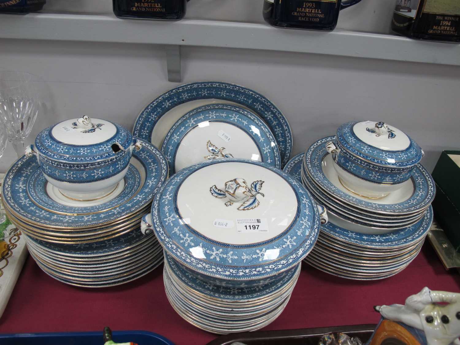 Cetem Ware 'Maltese' Pattern Dinneware, approximately fifty pieces.
