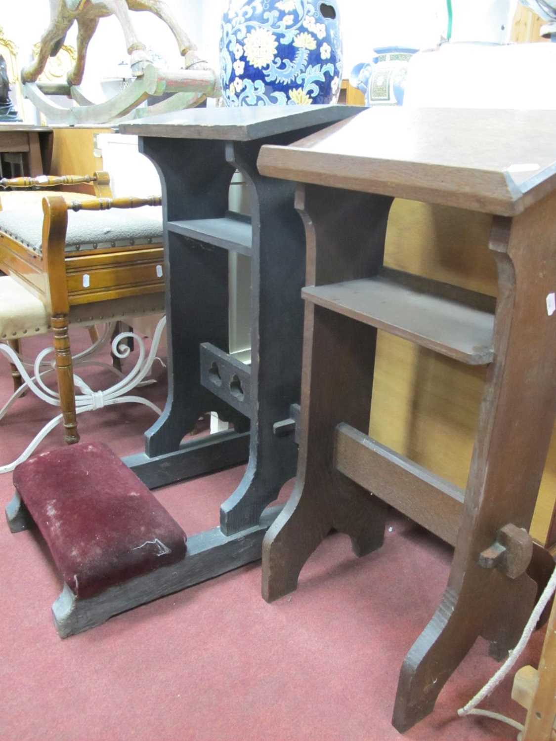 Early XX Century Oak Prayer Desk, with writing slope, centre rail, uphostered kneeler 46cm wide, - Image 3 of 4