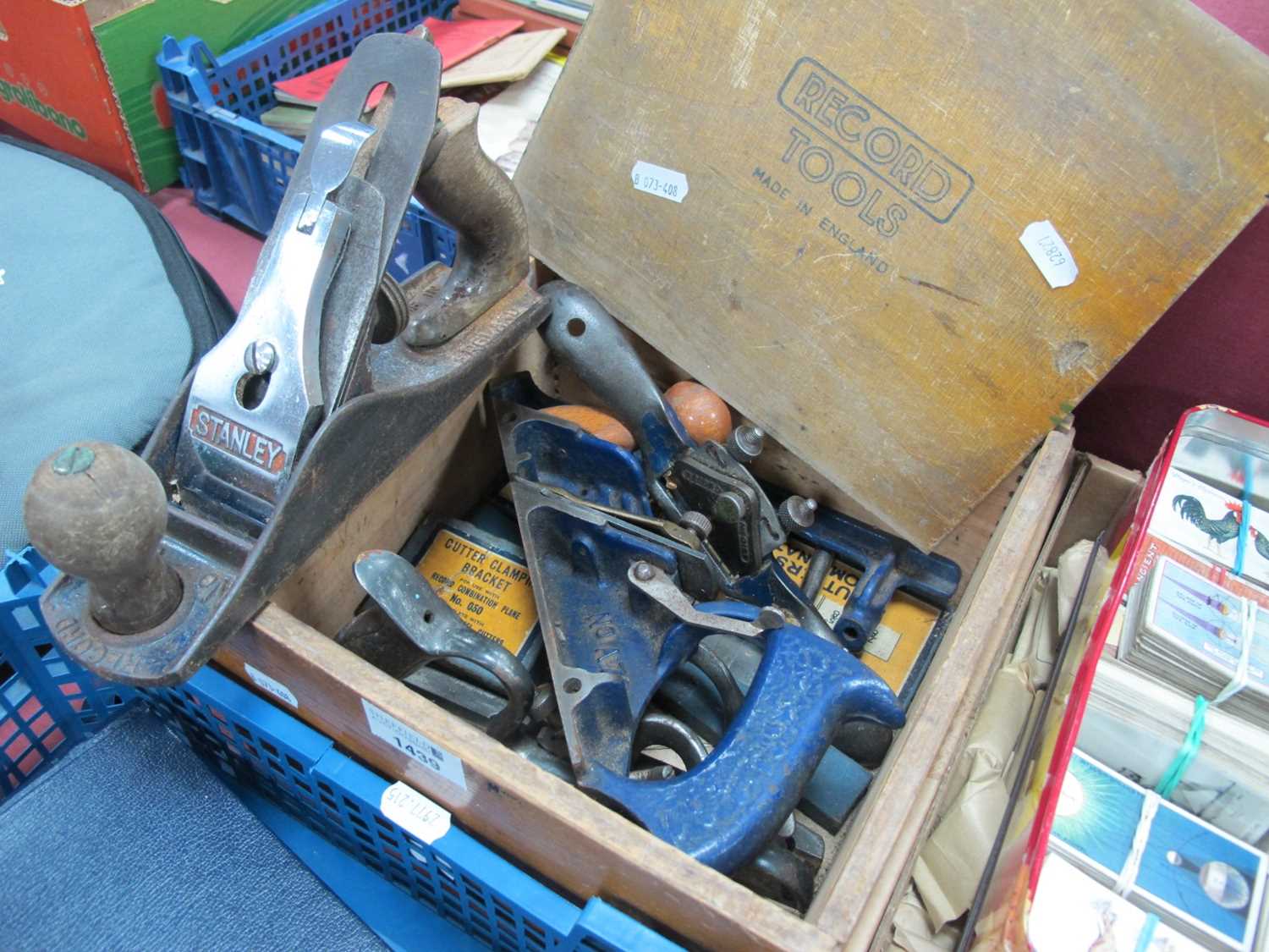 Record Tools Wooden Box, holding two planes, one Stanley, Record No. 4 and a W.S D'ham No. A78