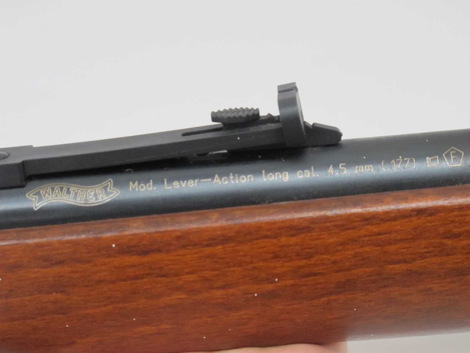 Walther Winchester Style Lever Action .177 Air Rifle, with coaching scene to brass lock plate, - Bild 3 aus 3