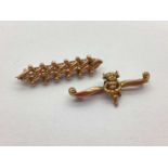 A Vintage Lincoln Imp Souvenir Bar Brooch, stamped "9ct Gold"; together with a fancy curb link style