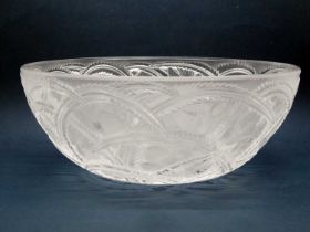 A Modern Lalique Frosted and Clear Glass Bowl, in the 'Pinson Finches' pattern with sparrow