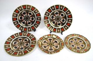 Four Royal Crown Derby Porcelain Plates, decorated in Imari pattern 1128, date code for 1973, 27cm