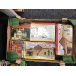 Hornby Skaledale OO gauge trackside buildings, boxed. (5)