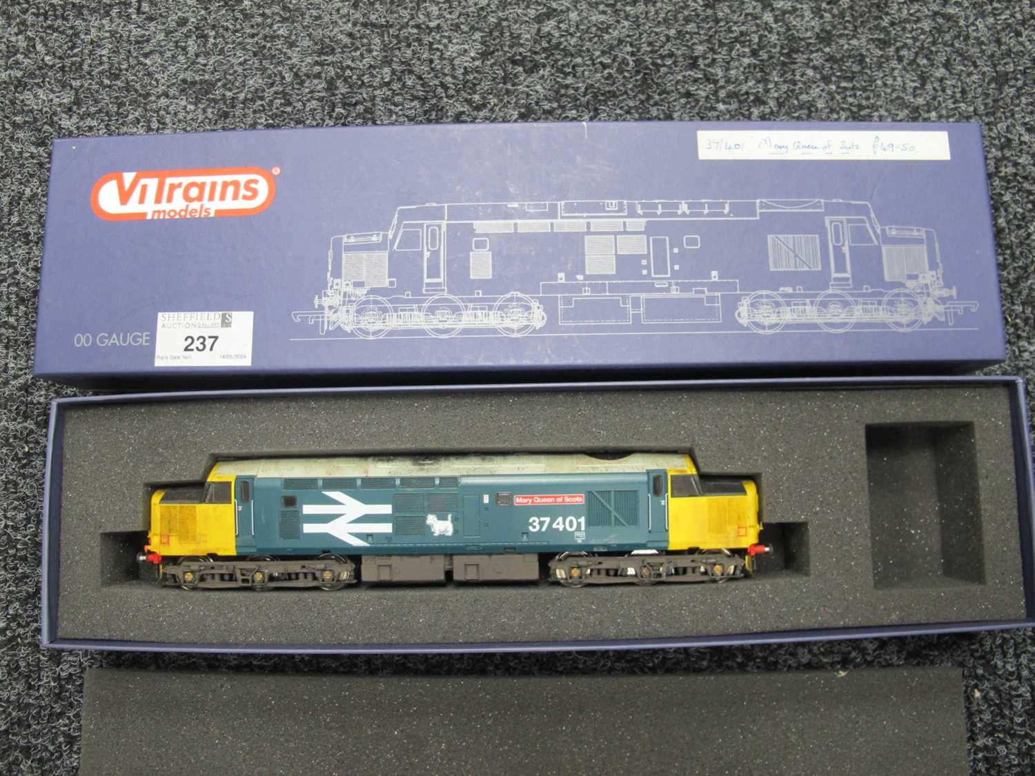 A ViTrains Models "OO" Gauge Class 37 Outline Diesel Locomotive, R/No. 37401, 'Mary Queen of Scots',