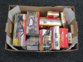 Eleven OO Gauge Lineside Buildings and Accessories by Hornby, Bachmann, unchecked for