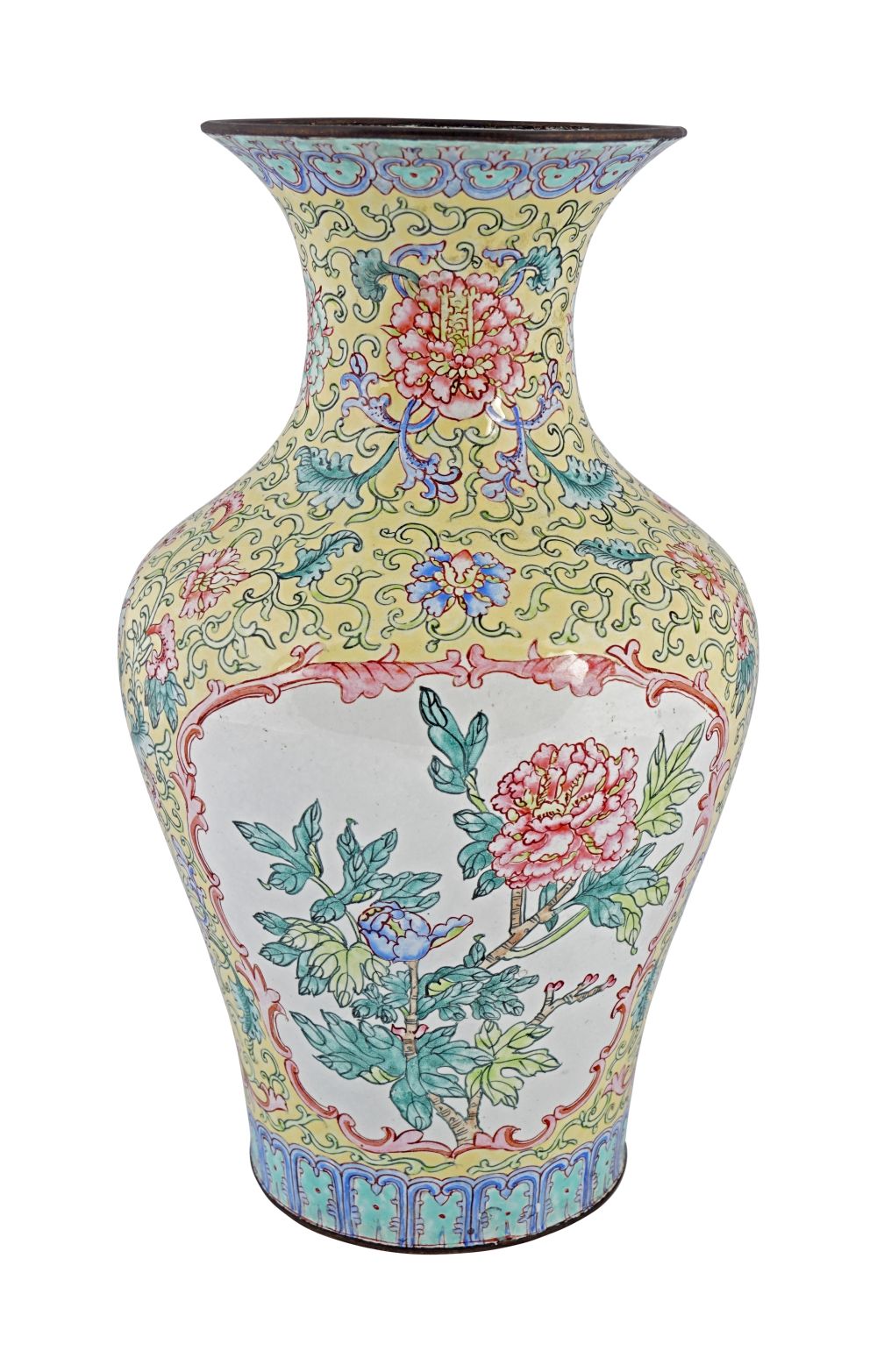 CHINESE QING ENAMELLED VASE