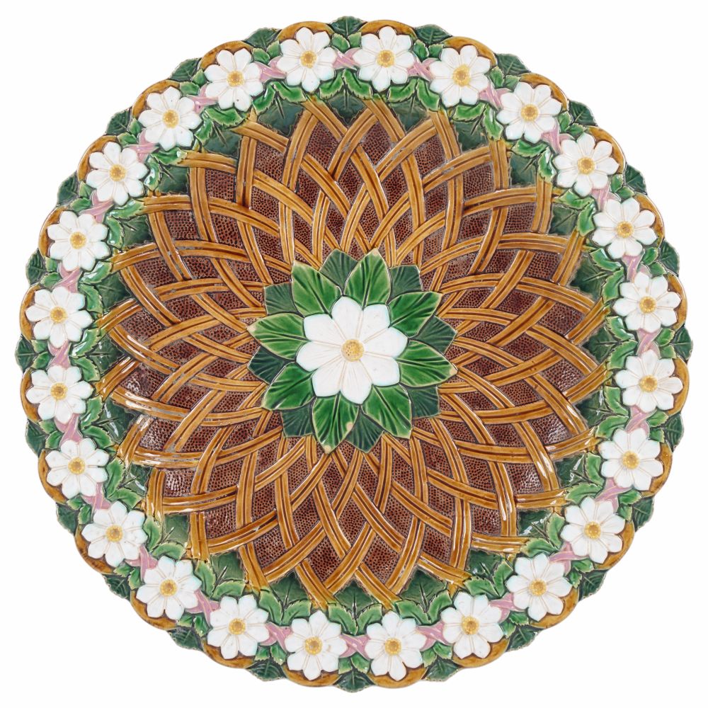 LARGE 19TH-CENTURY MAJOLICA CHARGER