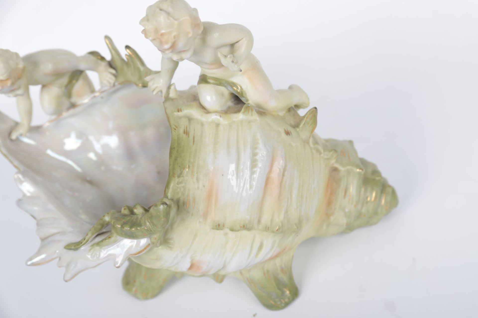 19TH-CENTURY CONCH SHELL - Image 2 of 4