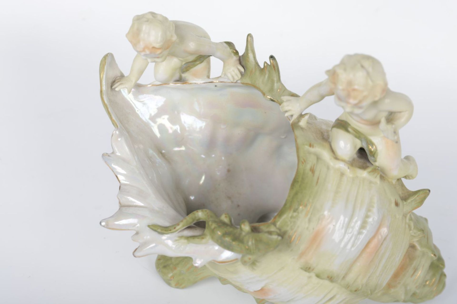 19TH-CENTURY CONCH SHELL - Image 3 of 4