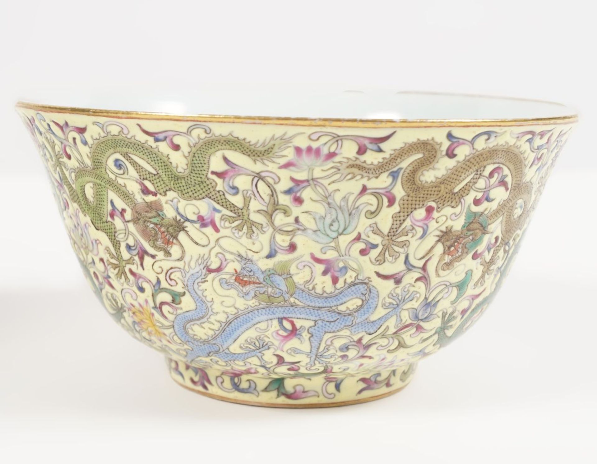 CHINESE QING POLYCHROME BOWL - Image 4 of 4