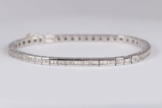 18K WHITE GOLD AND DIAMOND BRACELET