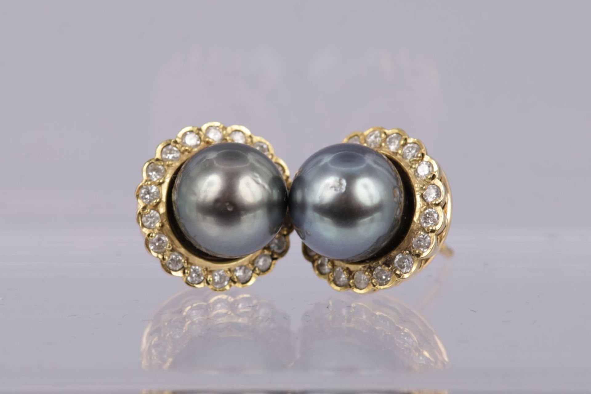 PAIR GOLD SOUTH SEA PEARL & DIAMOND EARRINGS - Image 4 of 4