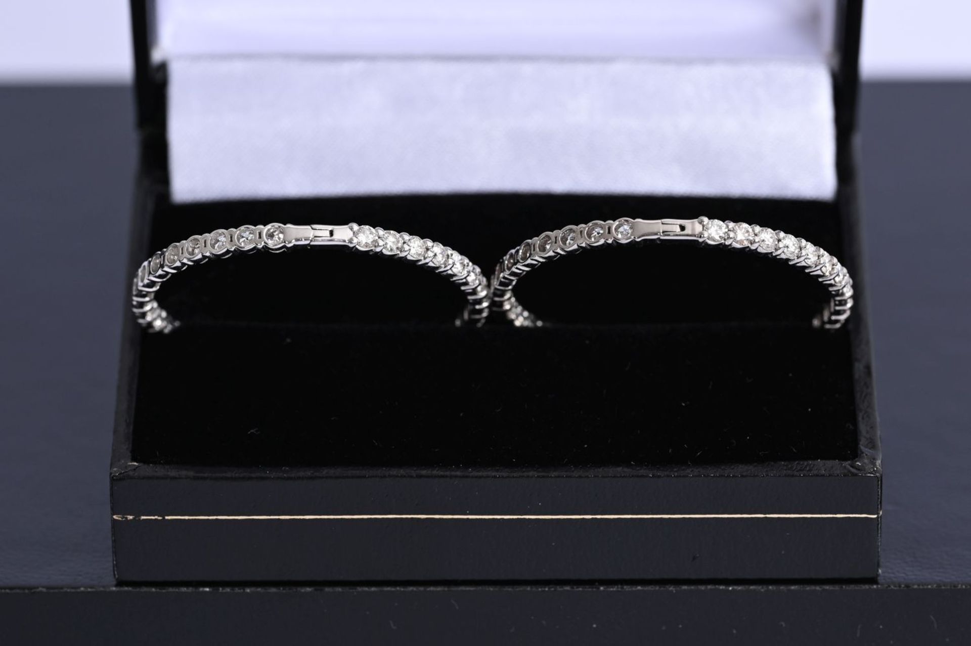 18K WHITE GOLD DIAMOND HOOP EARRINGS