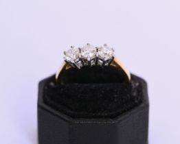 18K YELLOW GOLD 3 STONE DIAMOND RING