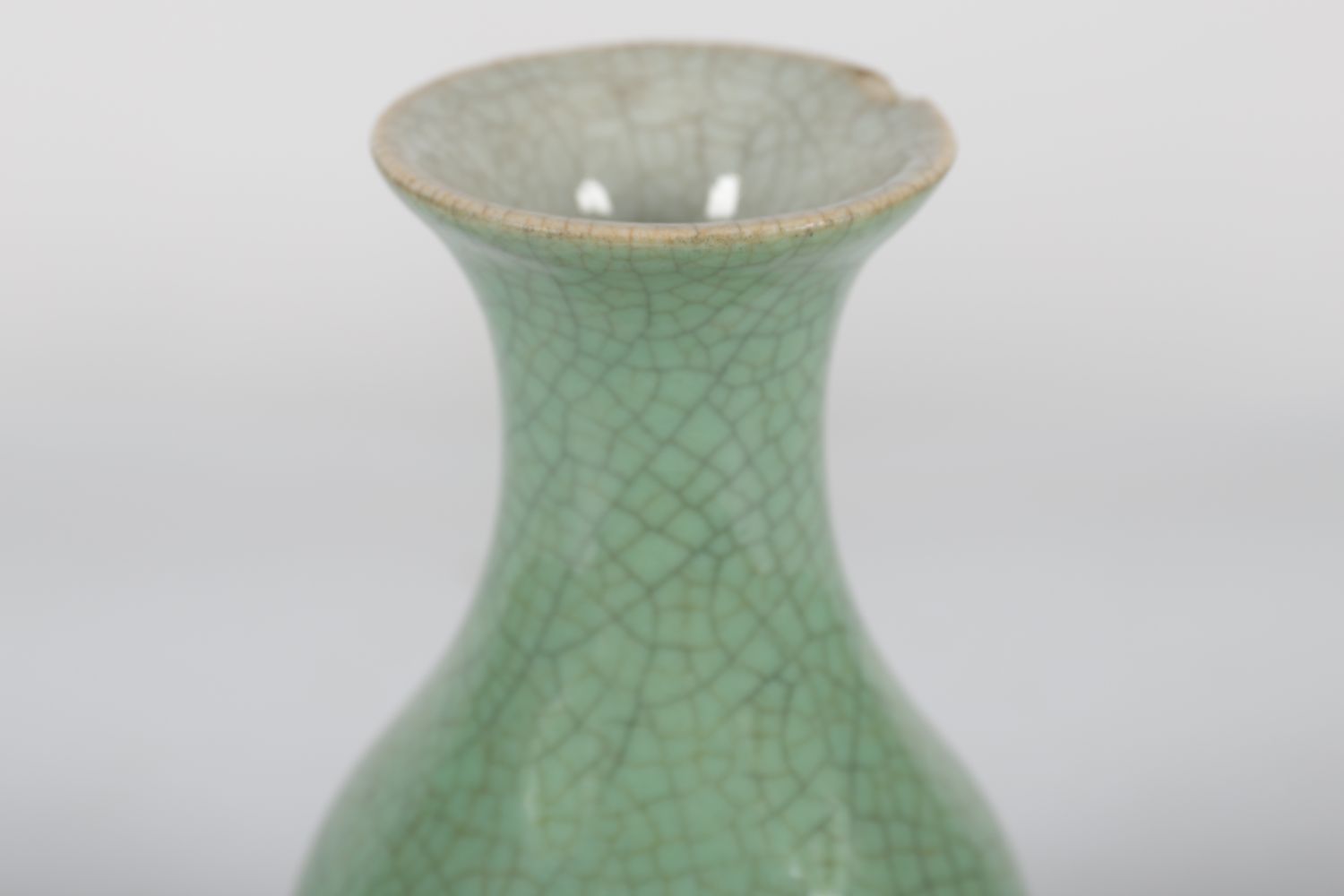 CHINESE QING CELADON VASE - Image 2 of 3