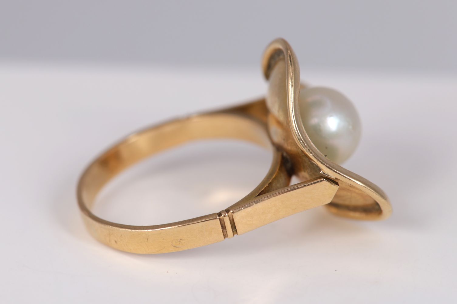 18K YELLOW GOLD & PEARL RING - Image 3 of 3