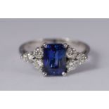 18K WHITE GOLD, SAPPHIRE & DIAMOND RING