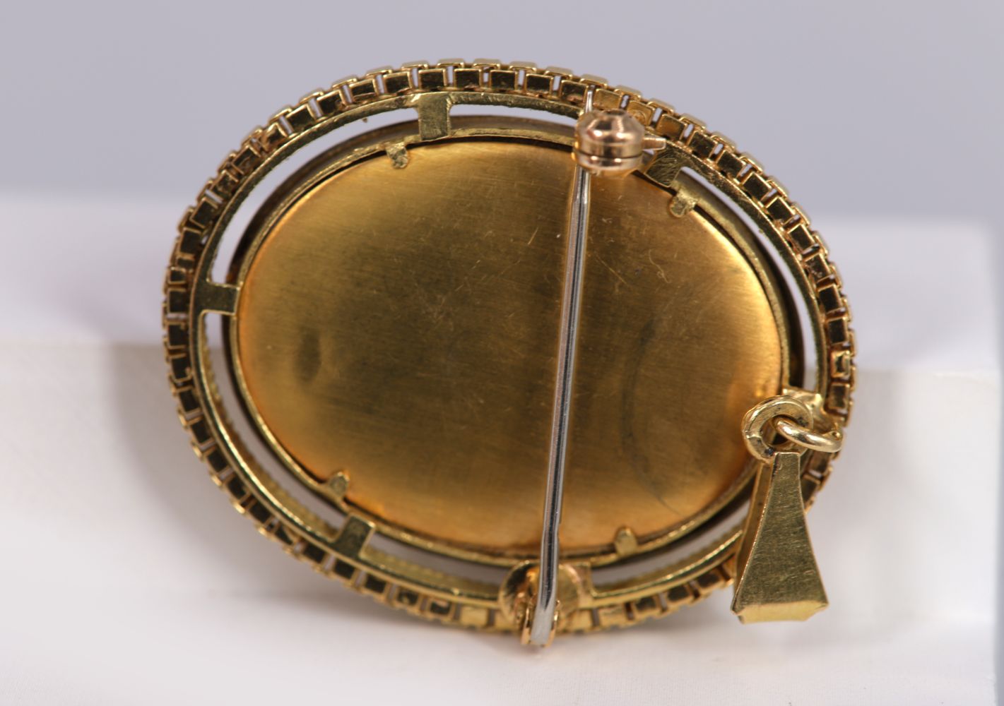 18K YELLOW GOLD OVAL PENDANT BROOCH - Image 3 of 3