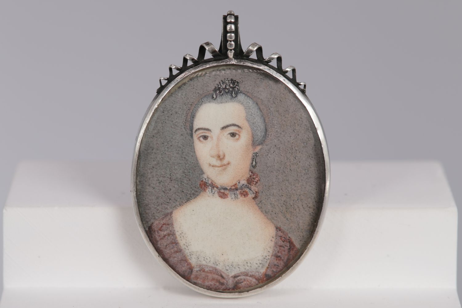 18TH-CENTURY PORTRAIT MINIATURE