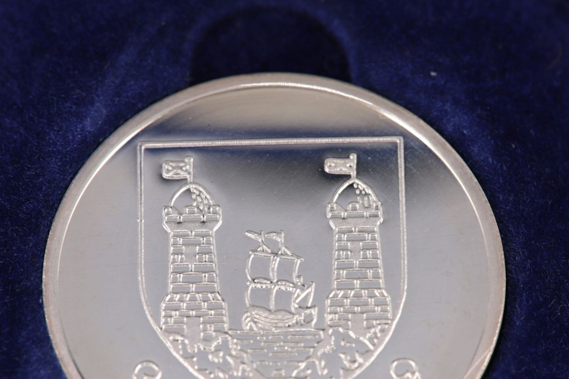 CORK COMMEMORATIVE STERLING SILVER COIN - Image 4 of 4