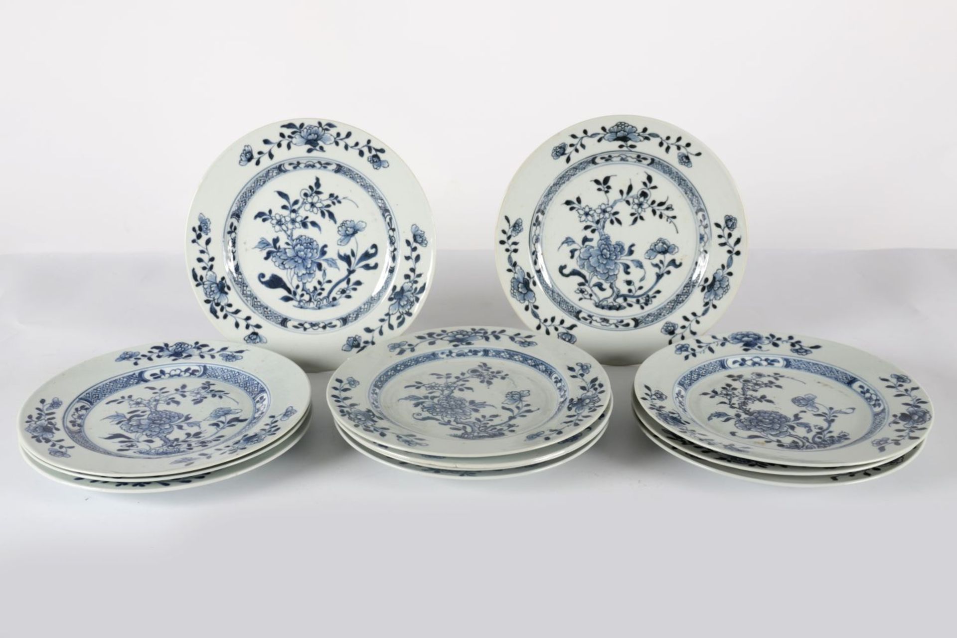 12 NANKING CARGO BLUE AND WHITE PLATES