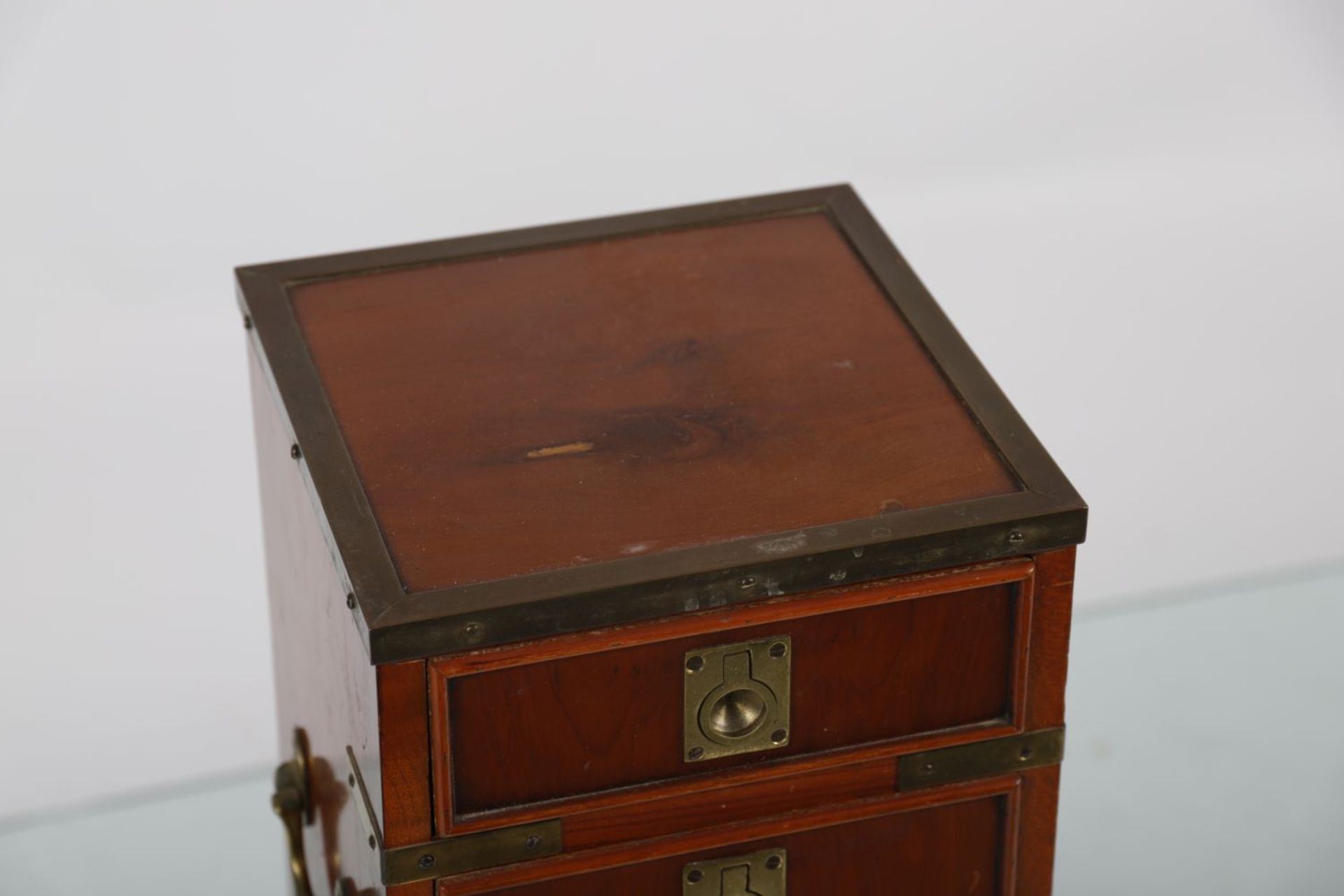 BRASS BOUND YEW WOOD CHEST - Image 3 of 3
