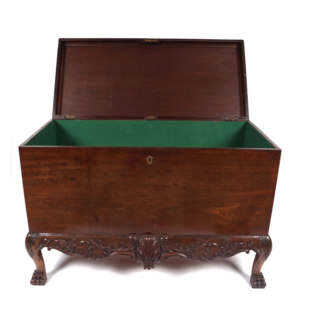 IRISH 18TH-CENTURY MAHOGANY SILVER TRUNK - Image 4 of 4